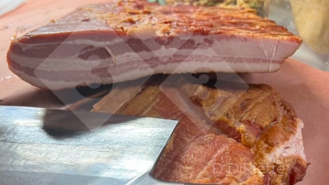 Figura 2. O bacon preparado pelo autor, Dennis DiPietre.