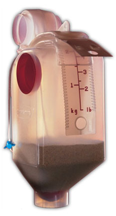 Dosificador de ração com escala de regulação em kg e lb.