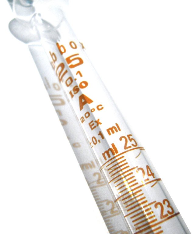 Proveta graduada 25 ml. Proveta graduada 25 ml.
